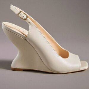 Anthropologie Curved Wedge Slingback Heels Cream Leather US 7 EU 38 NEW